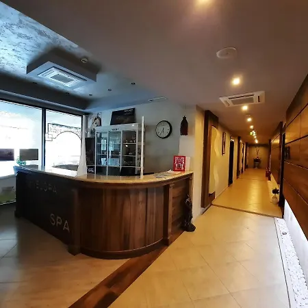 Private By The Sea With A Large Terrace In Hotel! Apartamento Pomorie