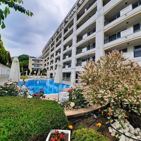 Private By The Sea With A Large Terrace In Hotel! アパート