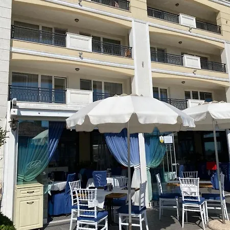 アパート Private By The Sea With A Large Terrace In Hotel! ポモリエ