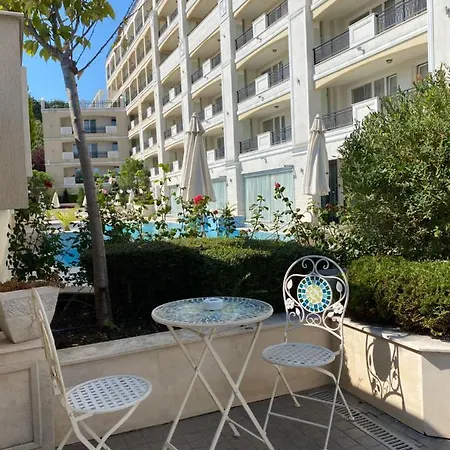 Private By The Sea With A Large Terrace In Hotel! * ポモリエ