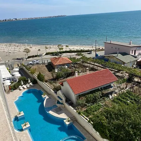 Private By The Sea With A Large Terrace In Hotel! Apartment *