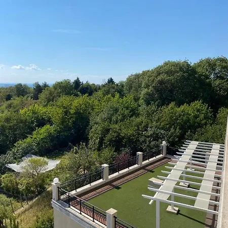 Private By The Sea With A Large Terrace In Hotel! Apartamento Pomorie