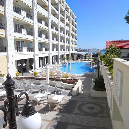 Private By The Sea With A Large Terrace In Hotel! アパート ポモリエ