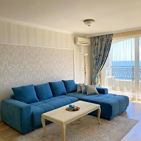Private By The Sea With A Large Terrace In Hotel! Apartment